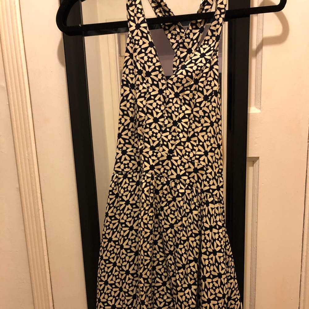 Cute floral mini dress with back cutouts size S